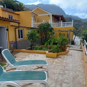 https://orange-house.in-canary-islands.com